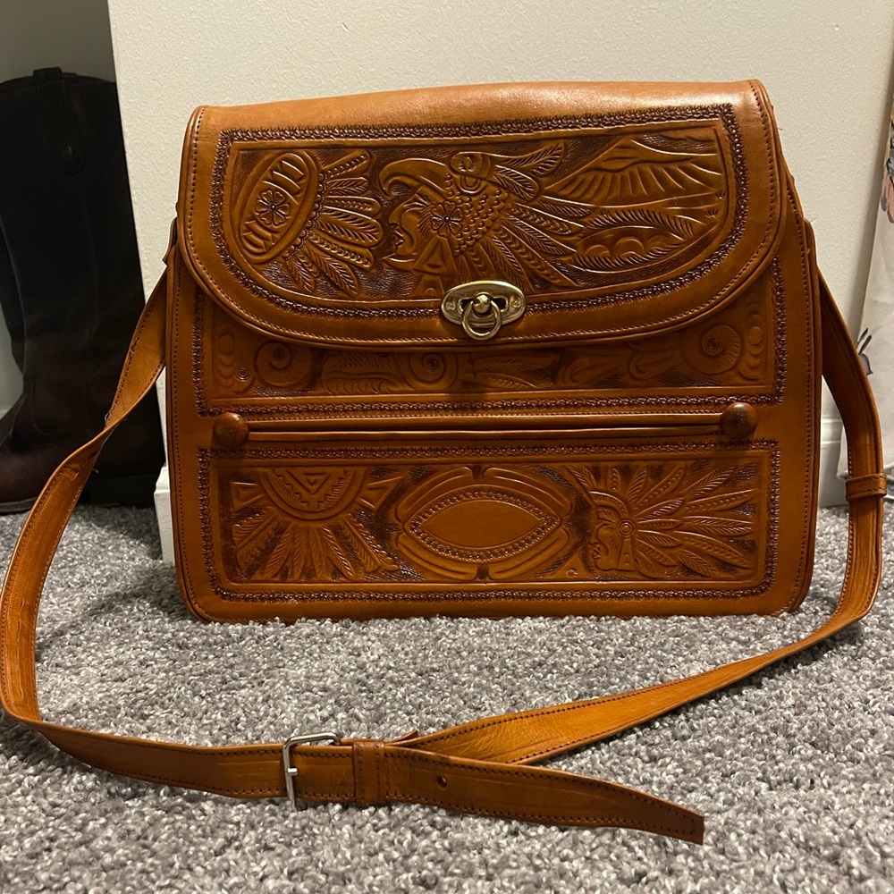 Hand tooled vintage shoulder bag cognac color